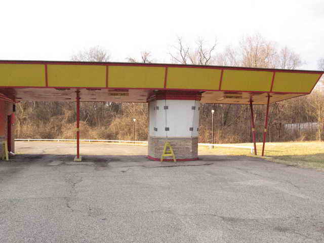Dixie Twin Drive-In - 2006 Photo (newer photo)